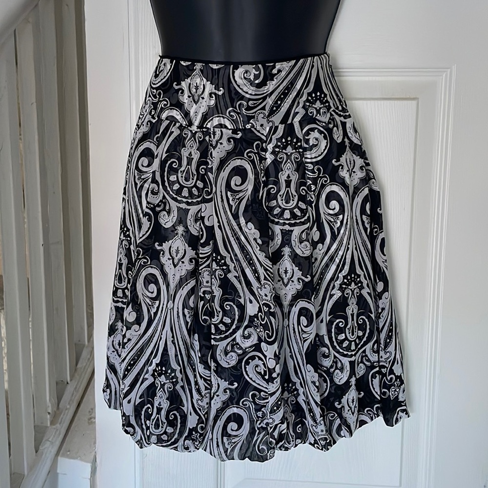 White House Black Market Black and White Paisley Bubble Hem Skirt